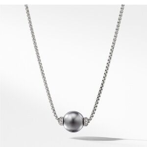 David Yurman Solari
Pendant Necklace with Diamonds and Tahitian gray Pearl